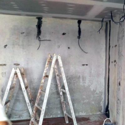 2. z 3 fotografii před - rekonstrukce bytu